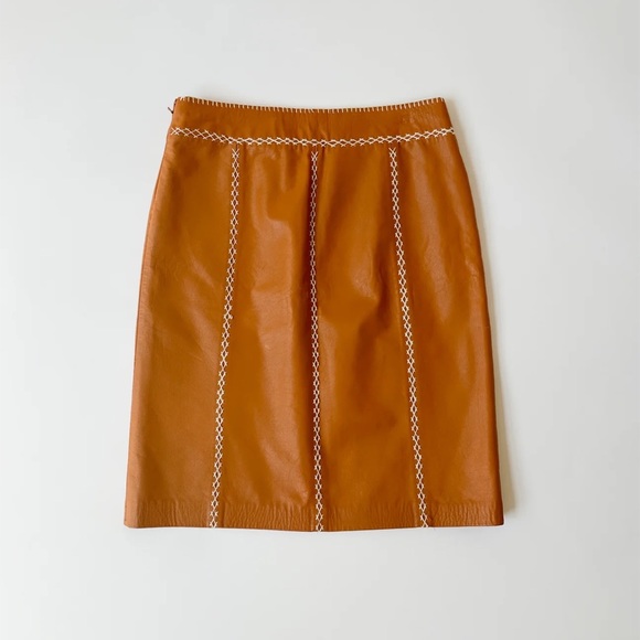 Vintage GAP Leather Skirt - Picture 2 of 9